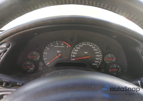 2001 Chevrolet Corvette из США, поврежденный, VIN 1G1YY32G215116367